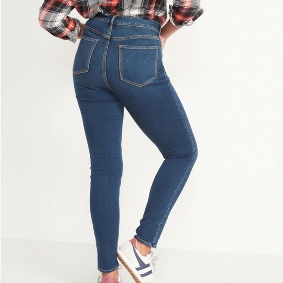 Old Navy | Built-In Warm | Rockstar | Super Skinny |Jeans - Picture 2 of 16
